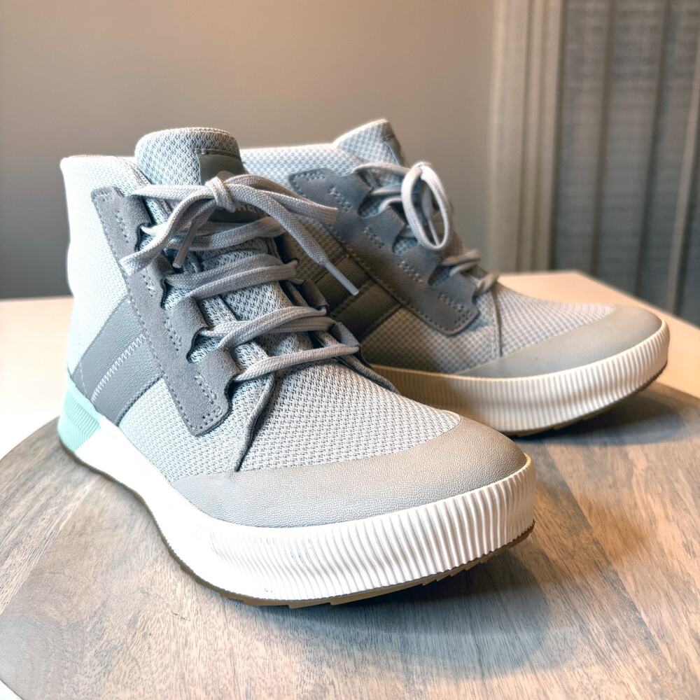 Sorel Out N About III Waterproof Sneakers Women’s 10 Gray Mid Top NL4861-009